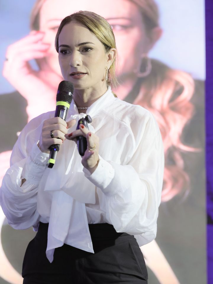Dra. Carla Assis